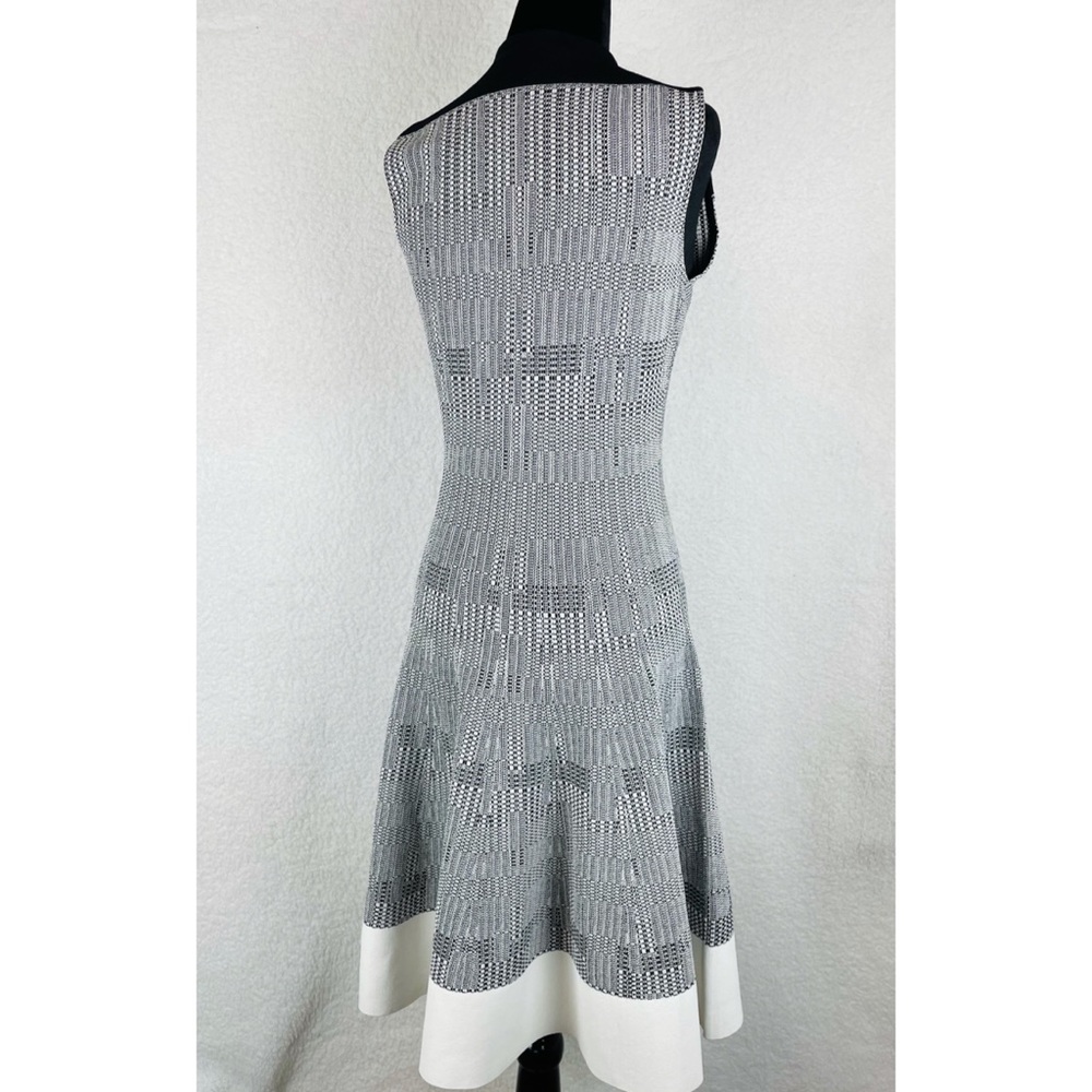 NARCISO RODRIGUEZ • Sleeveless Geometric Tweed Dress, 6 - Picture 4 of 16